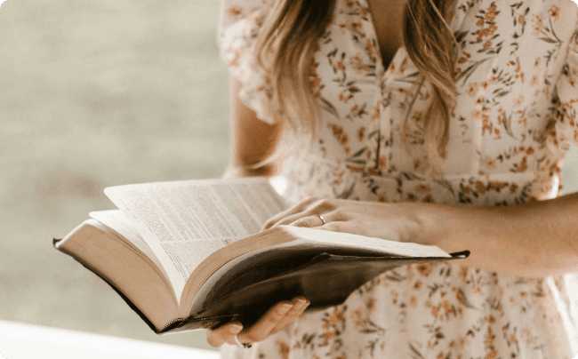## Why sell Antiquarian books with us