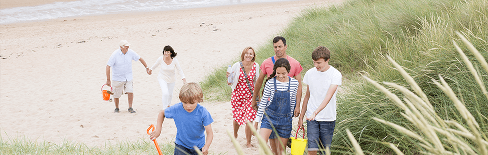 blogimages-summerholidaybudget-seaside b.png
